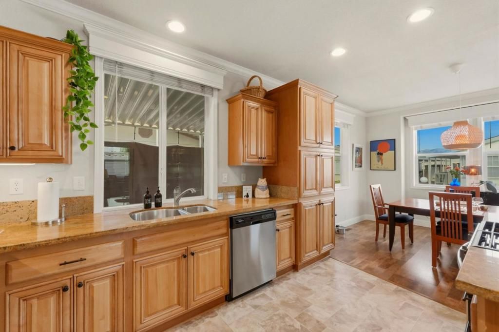 Image 23 of property listing at 195 Blossom Hill Road, San Jose, CA 95123