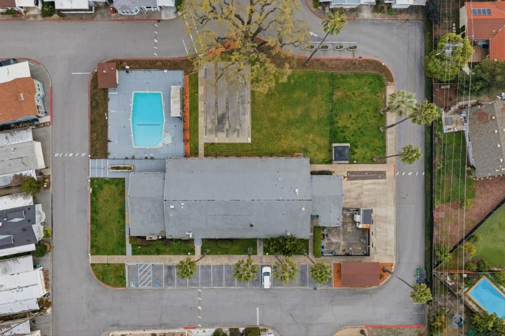 Image 54 of property listing at 195 Blossom Hill Road, San Jose, CA 95123