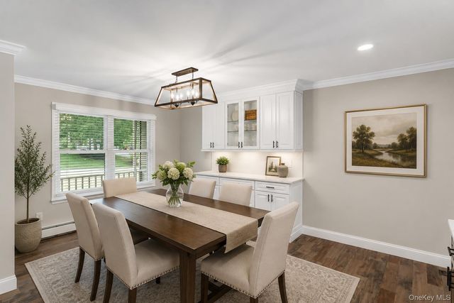 27 4th Avenue, Rocky Point, NY 11778