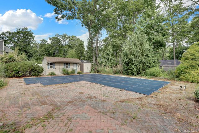27 4th Avenue, Rocky Point, NY 11778