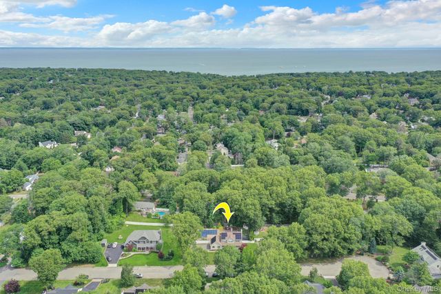 27 4th Avenue, Rocky Point, NY 11778