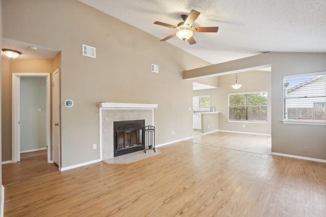 2407 Dowd LN, Austin, TX 78728