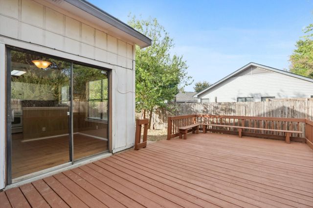 2407 Dowd LN, Austin, TX 78728