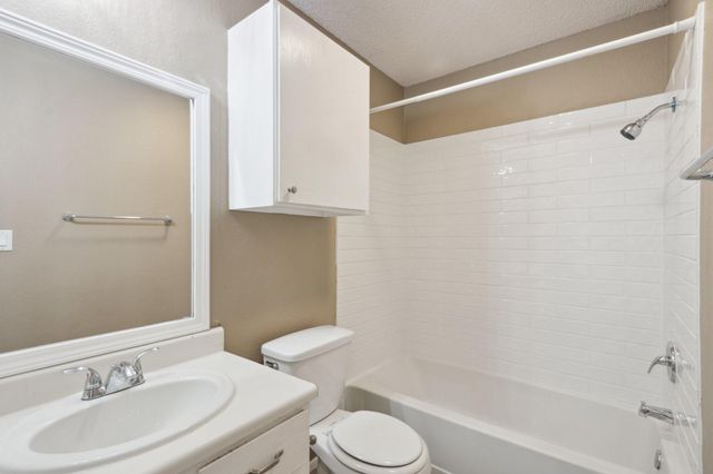 2407 Dowd LN, Austin, TX 78728