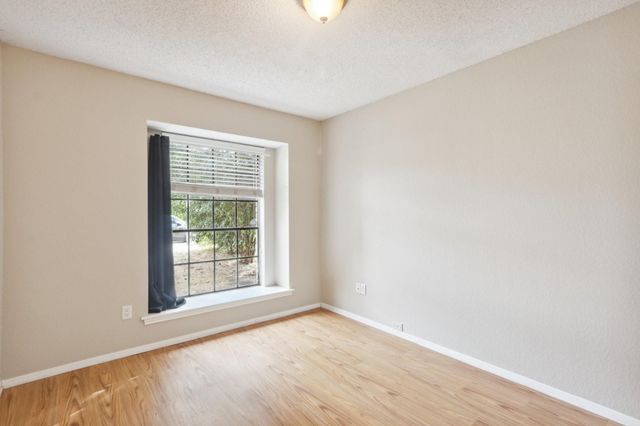 2407 Dowd LN, Austin, TX 78728