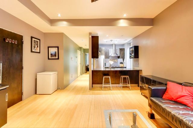 862 N Mozart Street 2F, Chicago, IL 60622