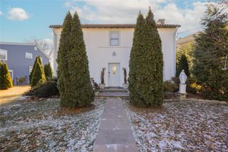 32 Deerfield Avenue, Eastchester, NY 10709