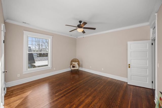 206 S Main St, Mount Pleasant, TN 38474