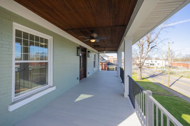 206 S Main St, Mount Pleasant, TN 38474