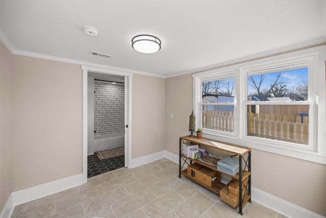 206 S Main St, Mount Pleasant, TN 38474