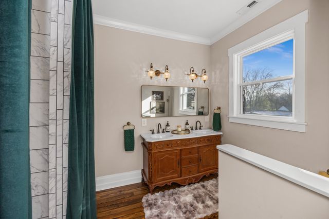 206 S Main St, Mount Pleasant, TN 38474