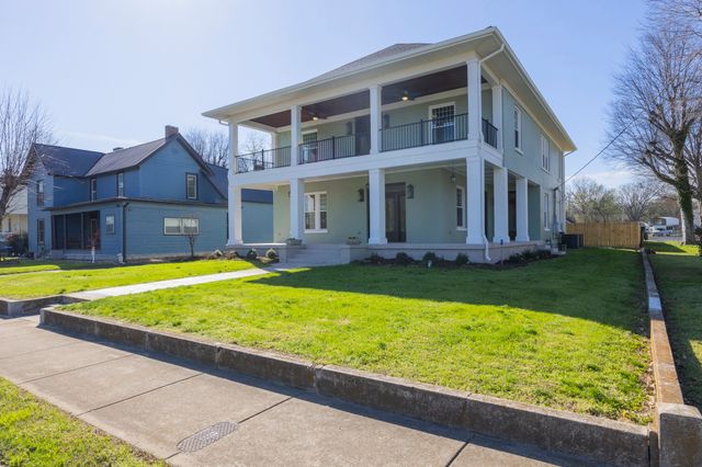 206 S Main St, Mount Pleasant, TN 38474