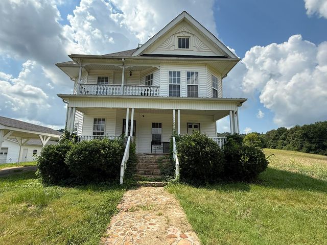 838 State Garage Road, Albany, KY 42602