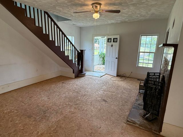 838 State Garage Road, Albany, KY 42602