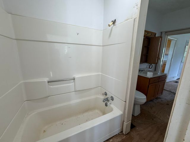 838 State Garage Road, Albany, KY 42602