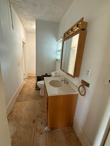 838 State Garage Road, Albany, KY 42602