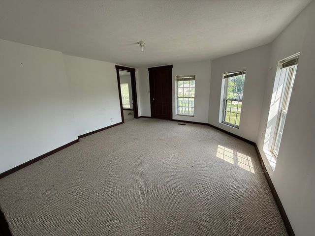 838 State Garage Road, Albany, KY 42602