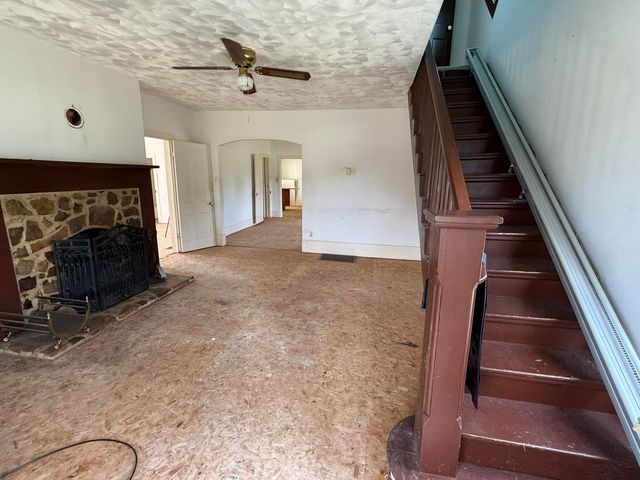 838 State Garage Road, Albany, KY 42602