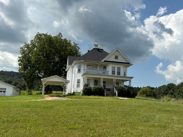 838 State Garage Road, Albany, KY 42602