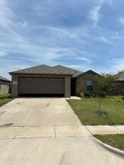 6413 Graceland Drive, Greenville, TX 75402