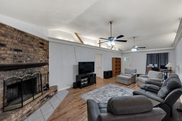 2611 Mintwood Place, Arlington, TX 76016