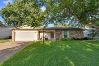 2611 Mintwood Place, Arlington, TX 76016