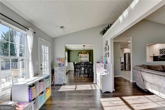 1318 Cascade View Drive, Grayson, GA 30017