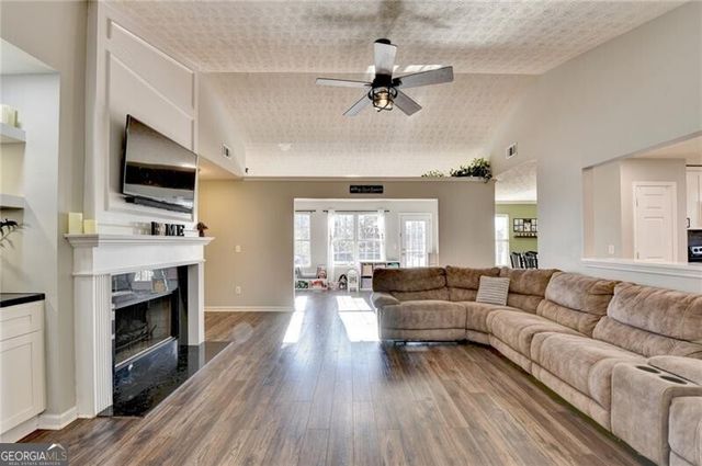 1318 Cascade View Drive, Grayson, GA 30017