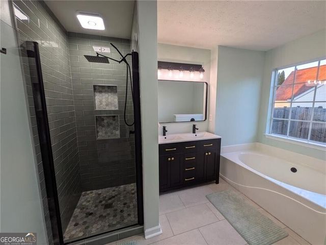 1318 Cascade View Drive, Grayson, GA 30017