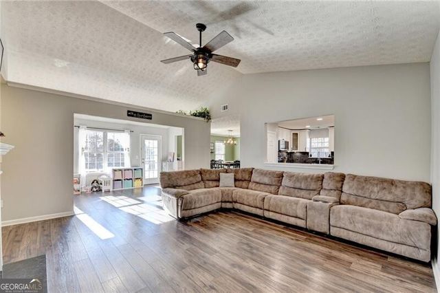 1318 Cascade View Drive, Grayson, GA 30017