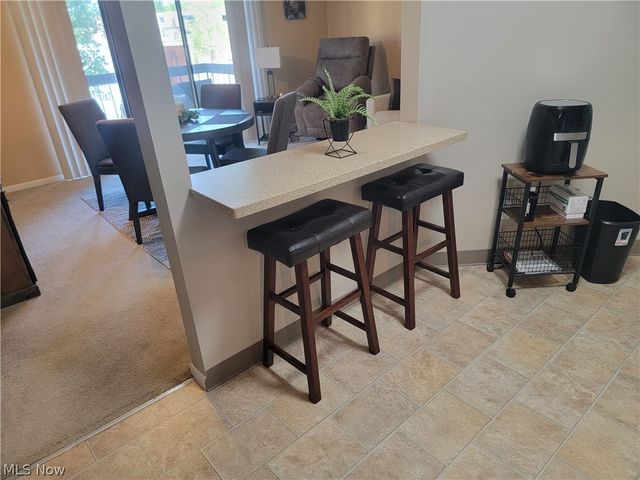 9610 Cove Drive B18, North Royalton, OH 44133