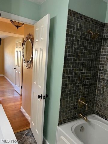5920 Glenwood Avenue, Maple Heights, OH 44137