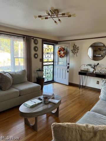 5920 Glenwood Avenue, Maple Heights, OH 44137