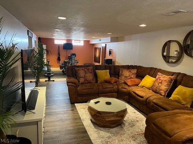 5920 Glenwood Avenue, Maple Heights, OH 44137