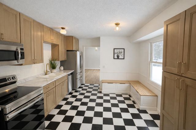 233 Washington Avenue, Plainwell City, MI 49080