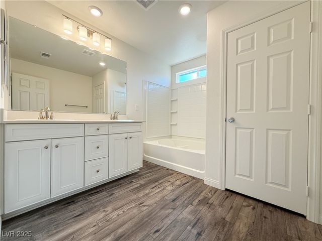 8011 Cavazzo Avenue, Las Vegas, NV 89178