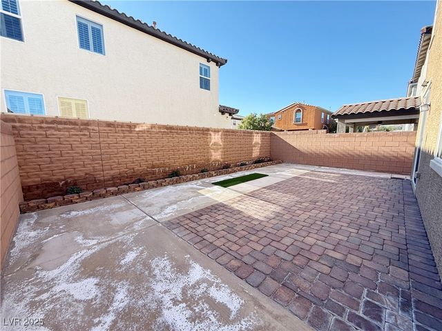 8011 Cavazzo Avenue, Las Vegas, NV 89178