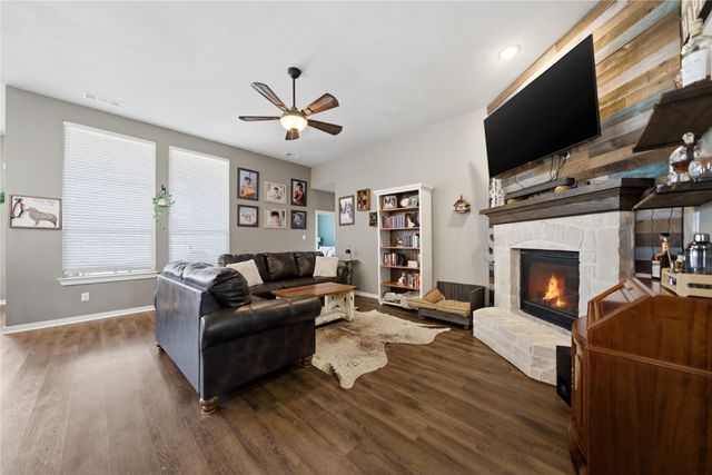 2127 Mossbrook Drive, Royse City, TX 75189