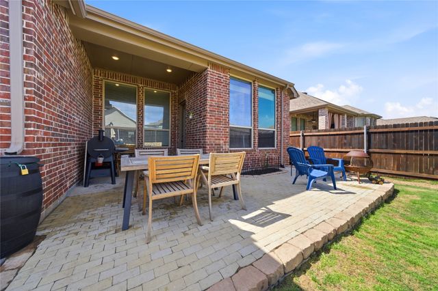 2127 Mossbrook Drive, Royse City, TX 75189