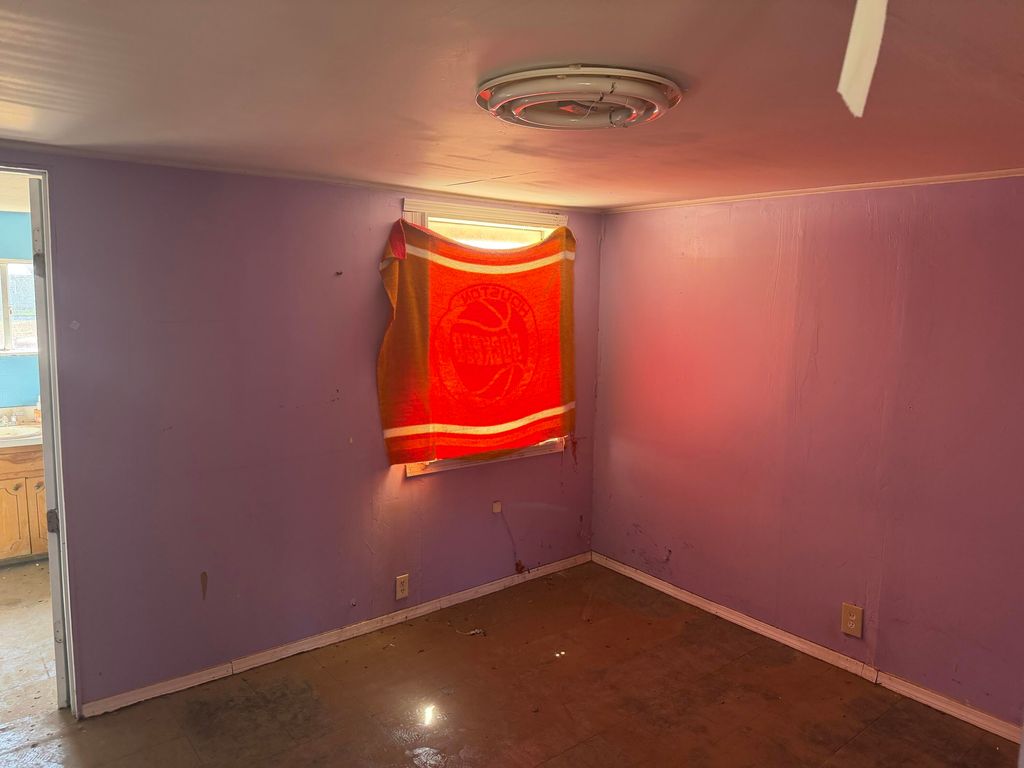 Image 7 of property listing at 17279 Bledsoe Road, San Angelo, TX 76905