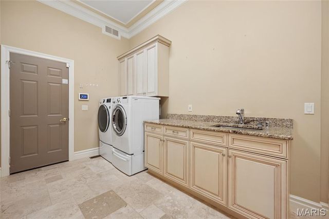 740 Stonebluff Court, Chesterfield, MO 63005