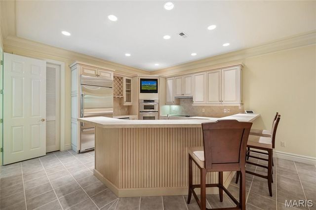 740 Stonebluff Court, Chesterfield, MO 63005