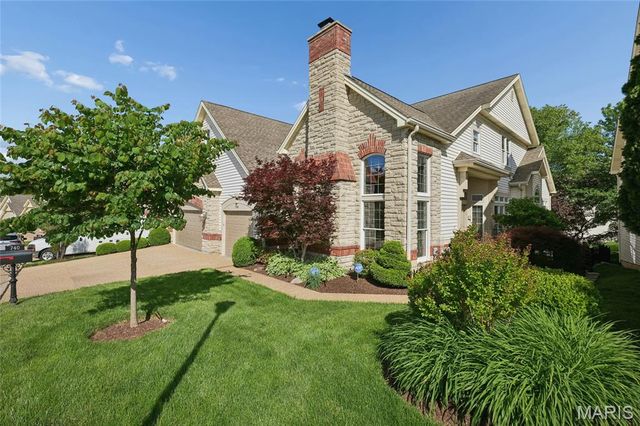 740 Stonebluff Court, Chesterfield, MO 63005