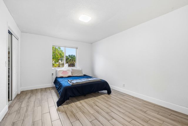 253 SW 2nd Court, Deerfield Beach, FL 33441