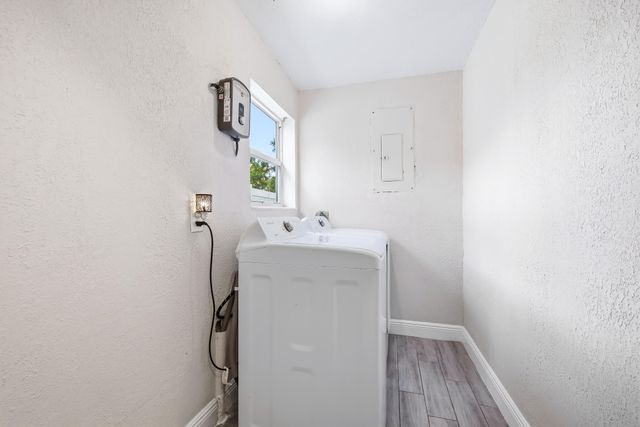 253 SW 2nd Court, Deerfield Beach, FL 33441