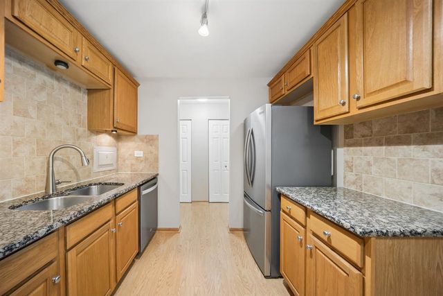 1405 E Central Road 118C, Arlington Heights, IL 60005