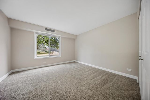 1405 E Central Road 118C, Arlington Heights, IL 60005