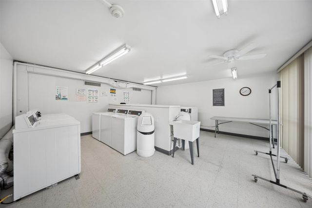 1405 E Central Road 118C, Arlington Heights, IL 60005