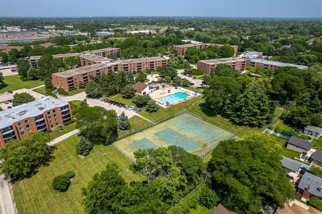 1405 E Central Road 118C, Arlington Heights, IL 60005
