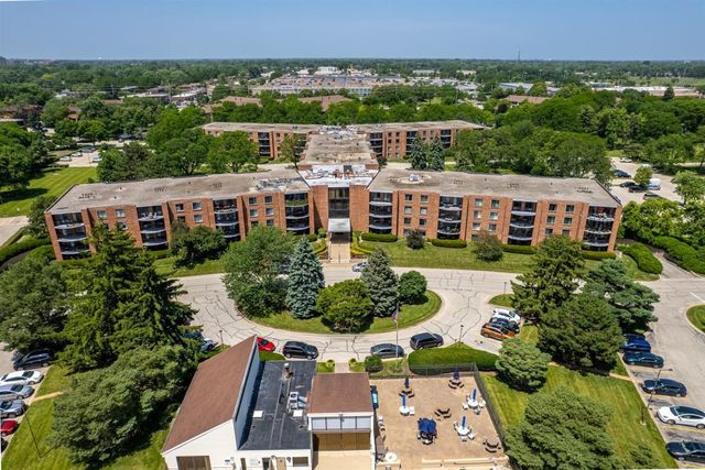 1405 E Central Road 118C, Arlington Heights, IL 60005